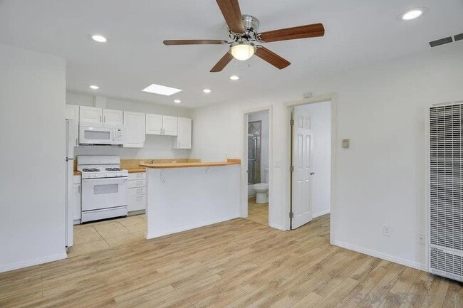 Building Photo - 4618 Marlborough Dr