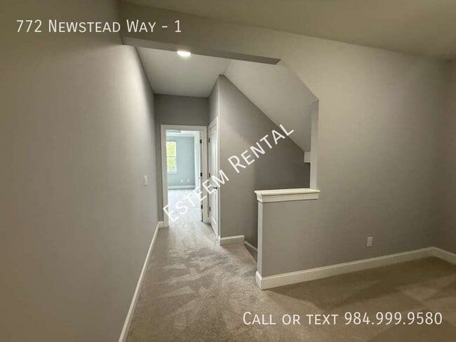 Building Photo - 772 Newstead Way