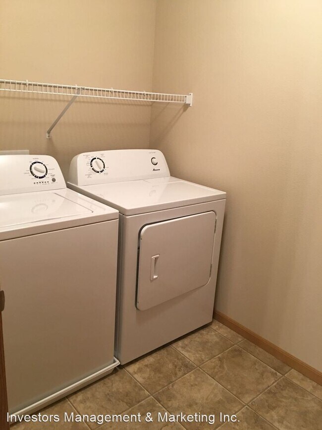 Building Photo - 2220 35th St NW