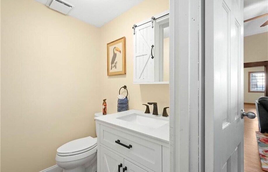 Building Photo - 310 Marsonia St