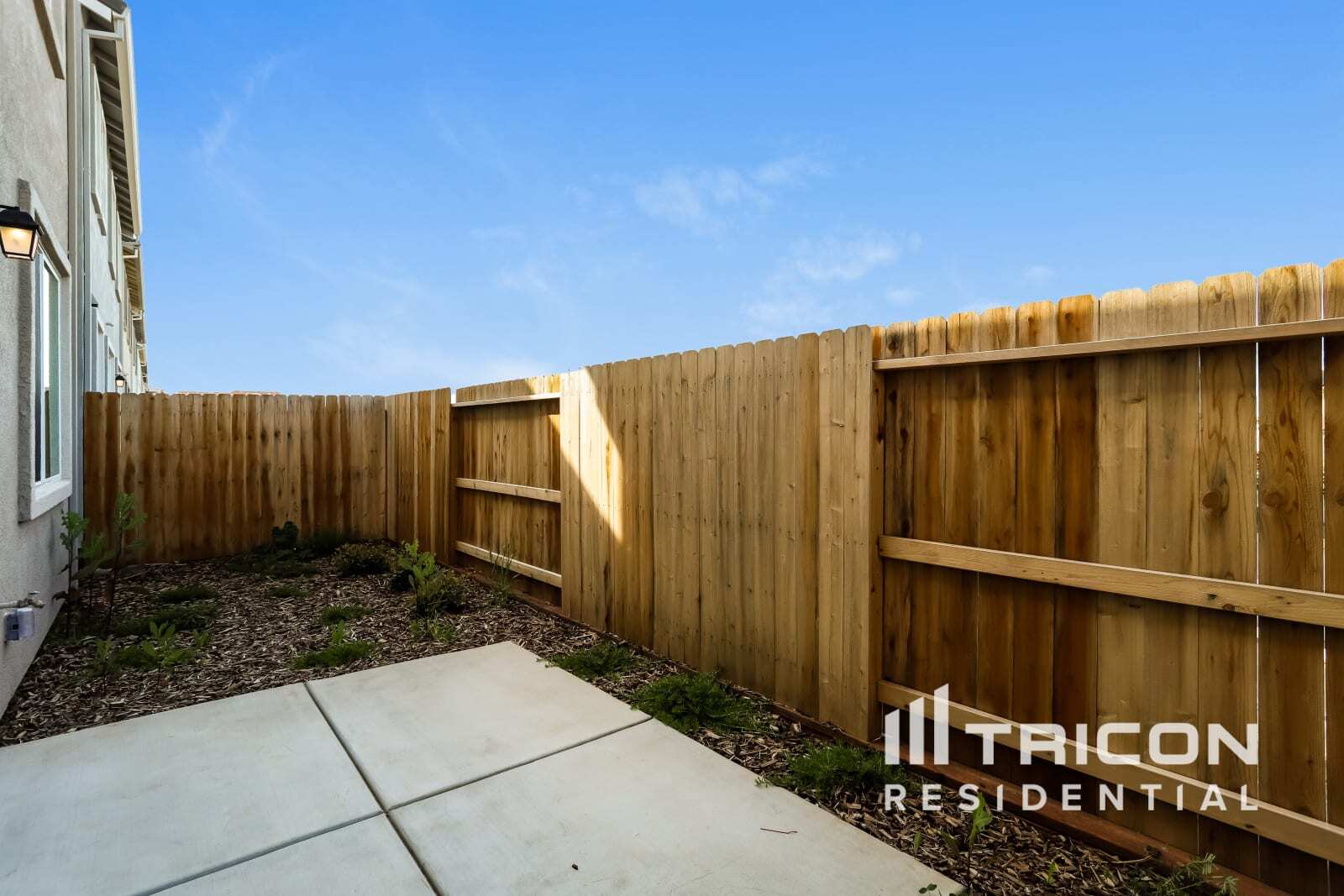 Building Photo - 2037 Comstock Ln