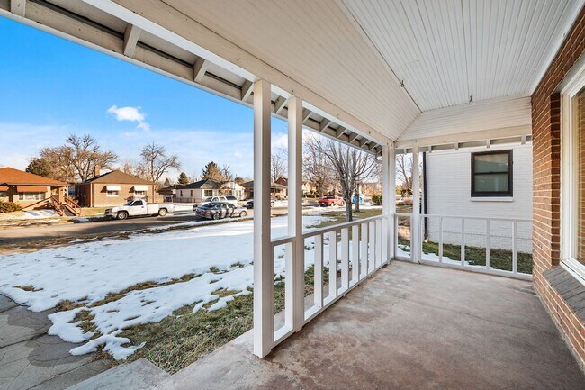 Building Photo - North Park Hill Bungalow!