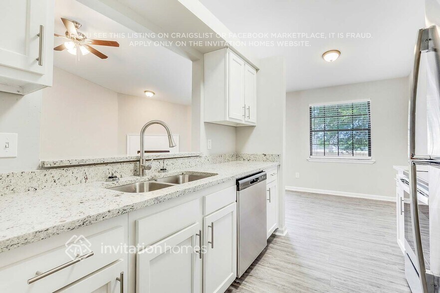 Building Photo - 2725 Rochford Ct