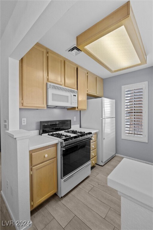 Building Photo - 4861 S Torrey Pines Dr