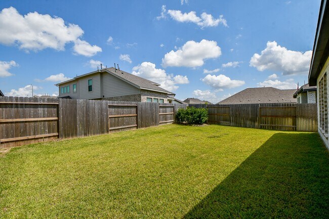 Building Photo - 21312 Palm Arbor Dr