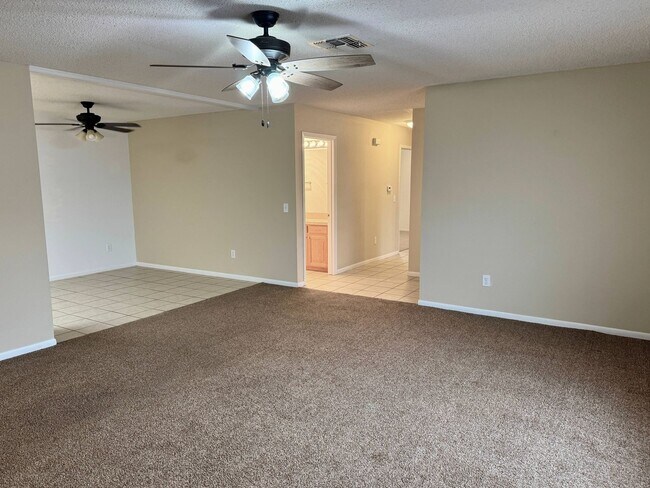 Building Photo - 5426 Ricci St