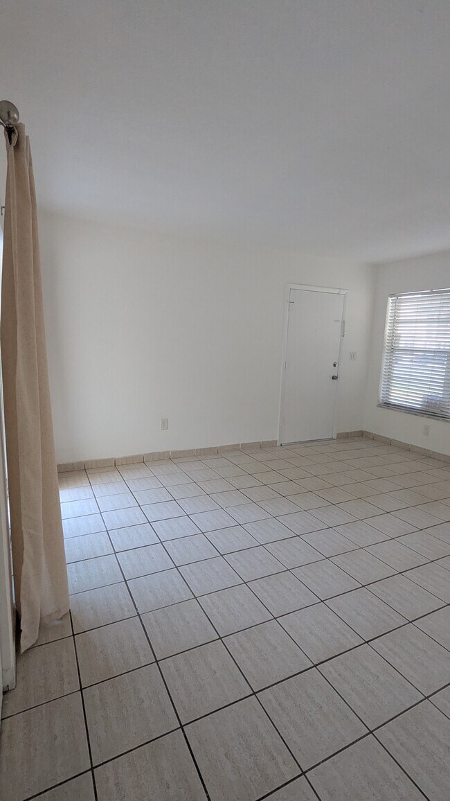 Building Photo - 235 Bird Rd