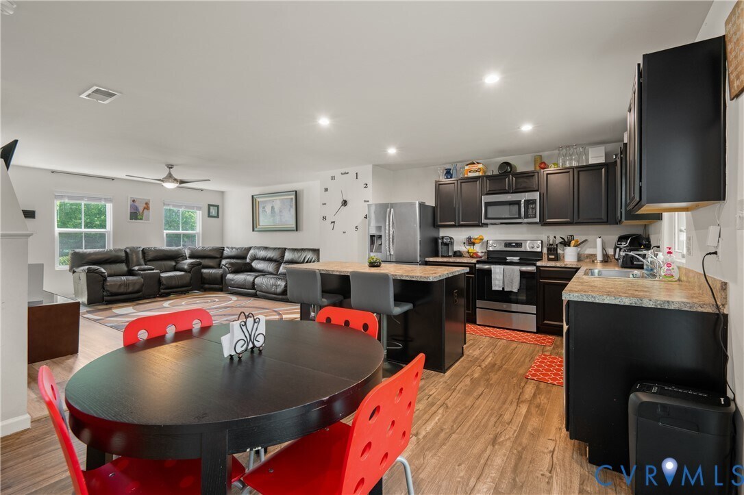 Building Photo - 21012 Baileys Grove Dr