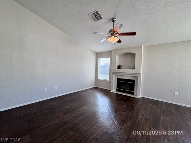 Building Photo - 222 Quailbush Dr