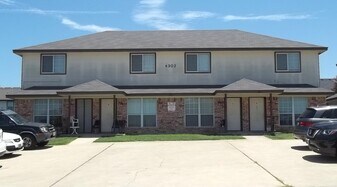 Building Photo - 4302 Sylvia Dr