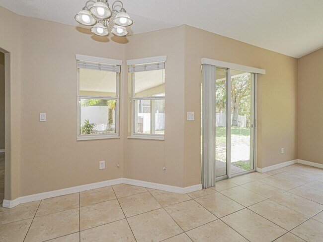 Building Photo - 113 Stony Point Dr