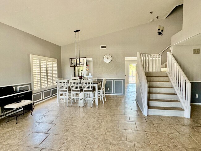 Building Photo - 12768 N Lantern Way