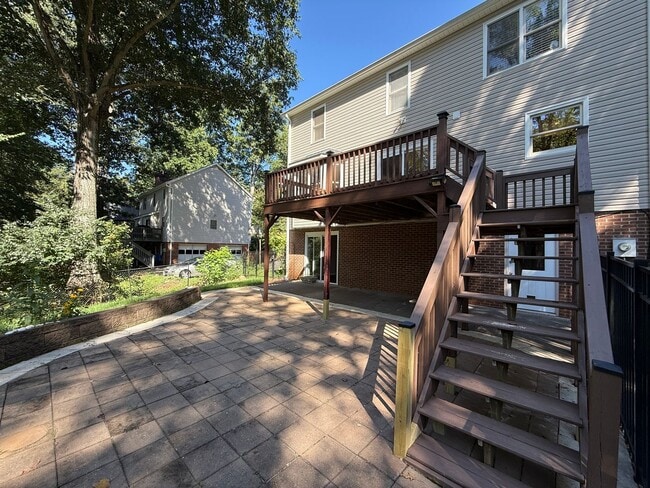 Building Photo - 6714 Amberley Ln