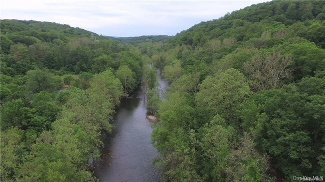 Building Photo - 197 Grand St