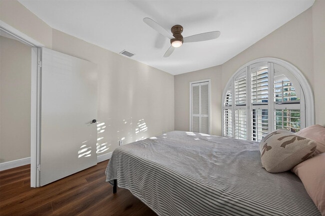 Building Photo - 1505 SE 11th St