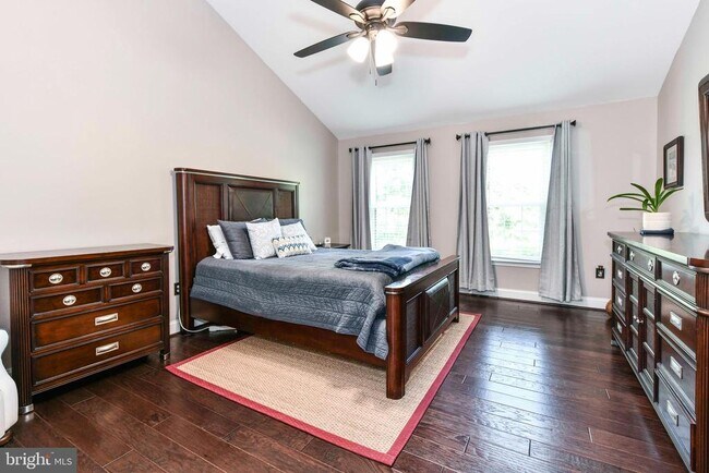 Building Photo - 6412 Gristmill Square Trce