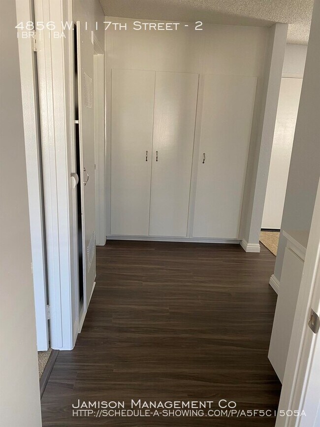 Building Photo - 4856 W 117th St