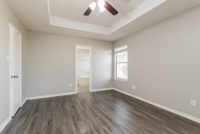 Building Photo - 16257 Sun View Ln