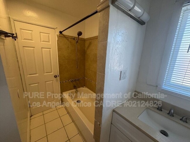 Building Photo - 4157 1/2 West 162nd Street