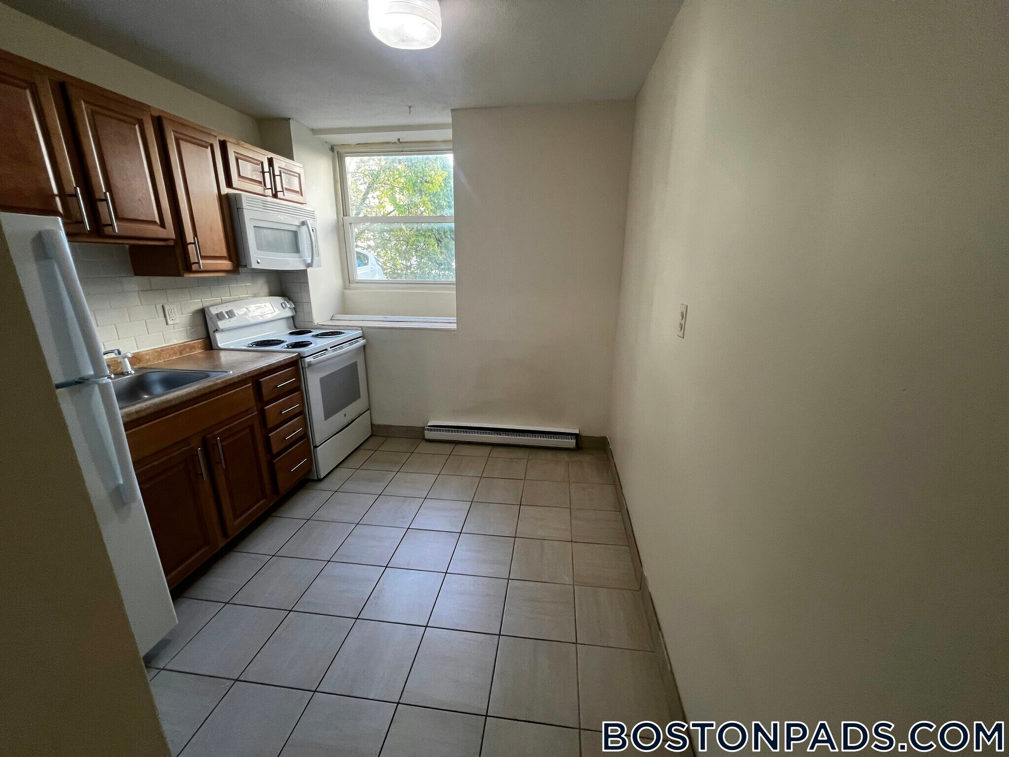 Building Photo - 10 Armington St