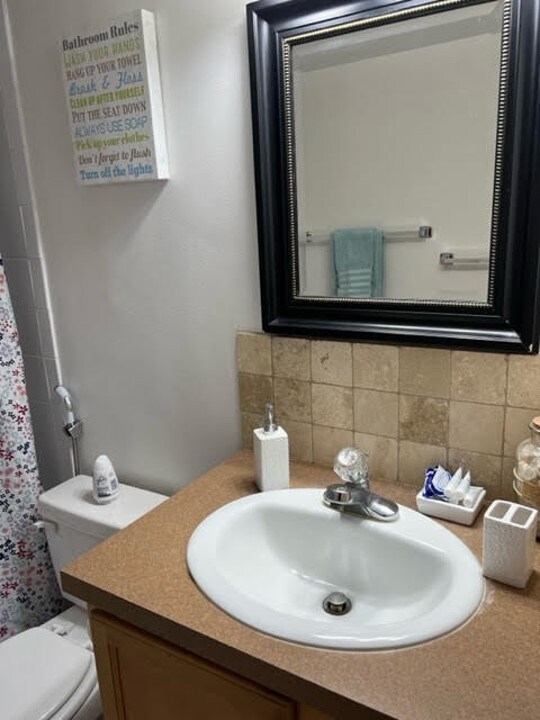 Building Photo - 1700 SW 16th Ct