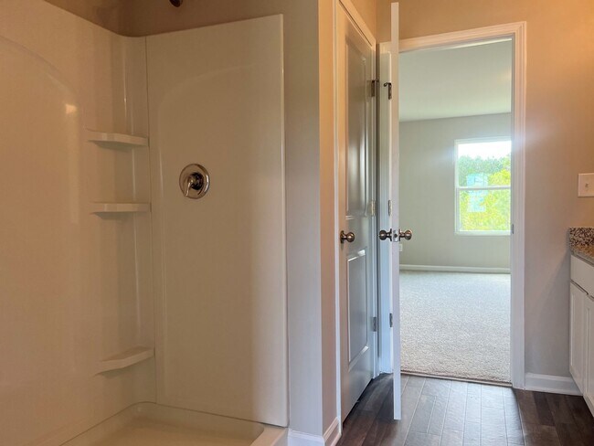 Building Photo - Wonderful Home in The Highlands