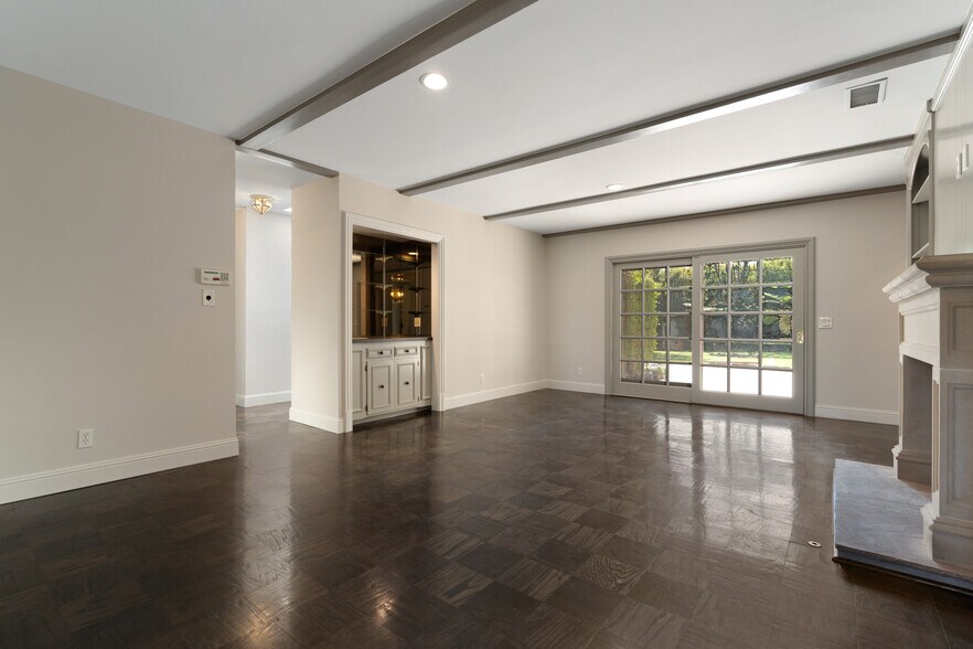 Building Photo - 519 N Rexford Dr