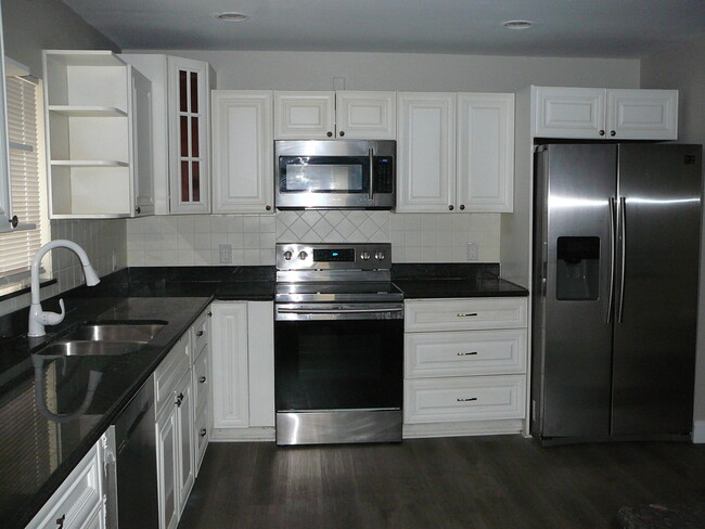 Building Photo - 1709 Coronado Ave