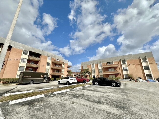 Building Photo - 17650 NW 68th Ave