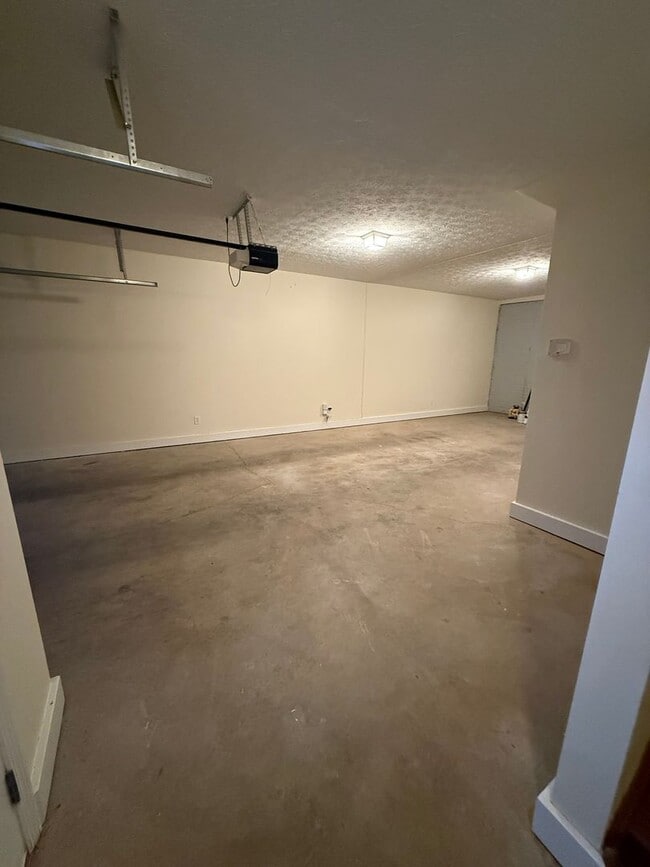 Building Photo - 1257 N Dean Rd