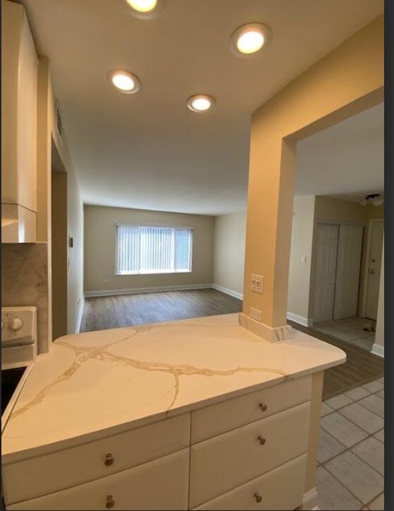 Building Photo - 6186 Pinewood Ct