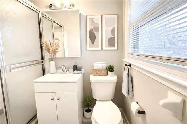 Building Photo - 399 Wayward Wind Dr SW