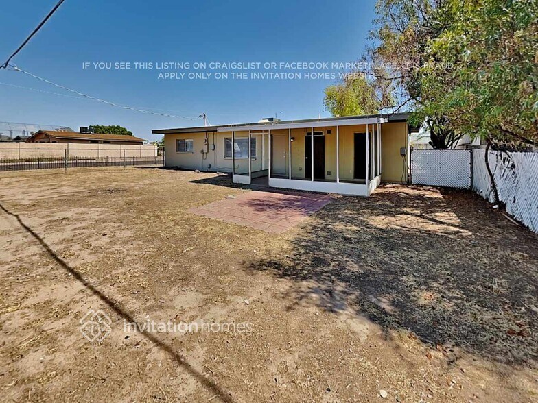 Building Photo - 3240 W Cholla St