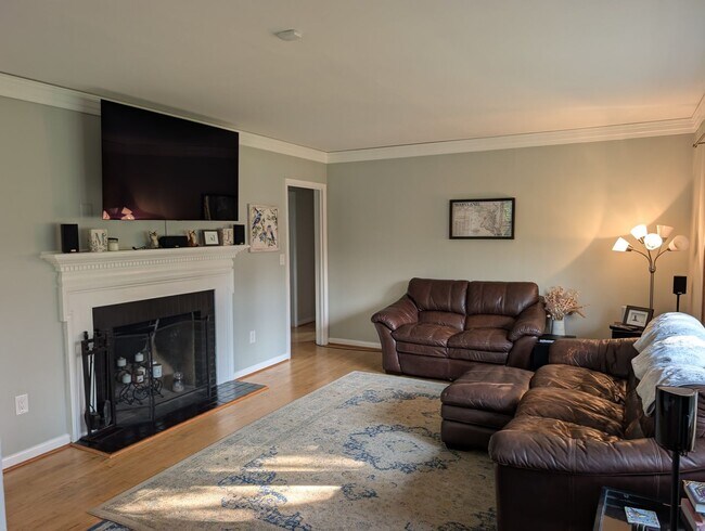 Building Photo - 1009 Circle Dr