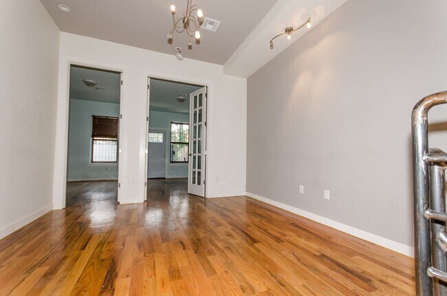 Building Photo - 227 Wyckoff Ave