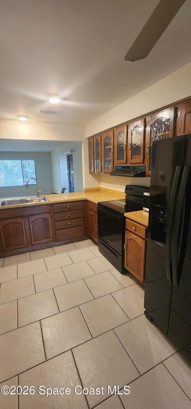 Building Photo - 255 S Tropical Trail