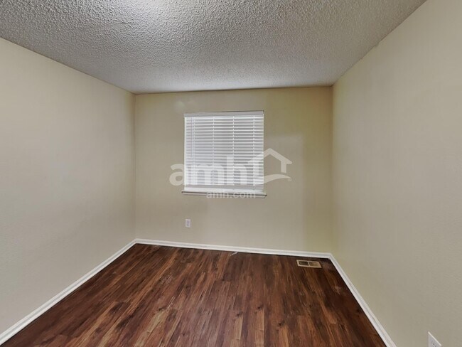 Building Photo - 2664 Comanche Creek Dr