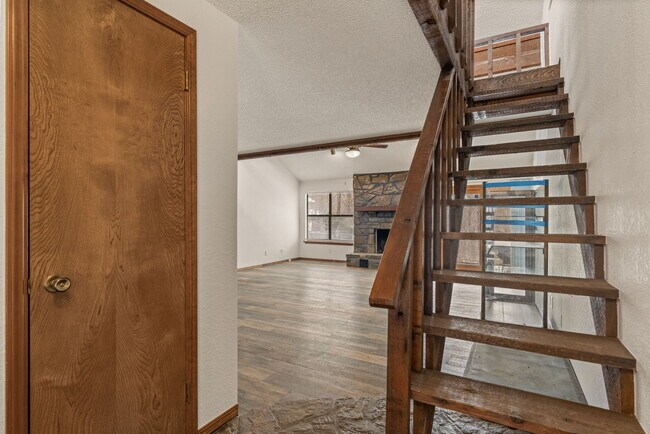 Building Photo - 630 S 276th E Ave