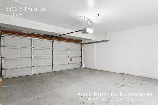 Building Photo - 5503 S Palm Dr
