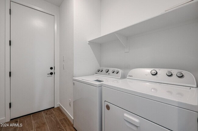 Building Photo - 17285 W Alexandria Way