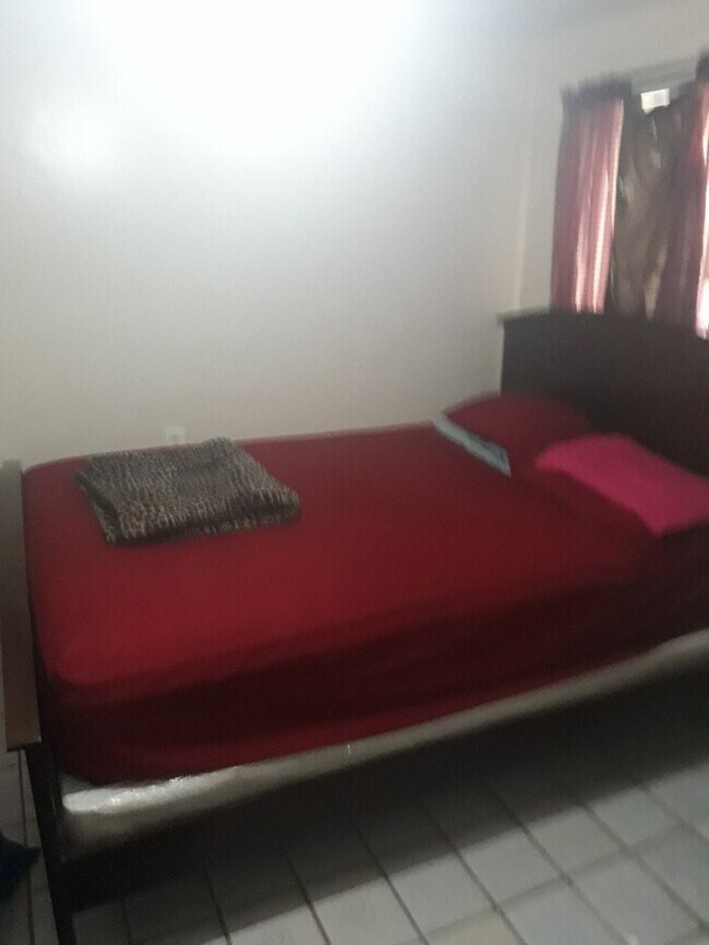 Primary Photo - Modernized 3 Bedroom, Shared Yard, Lots of...