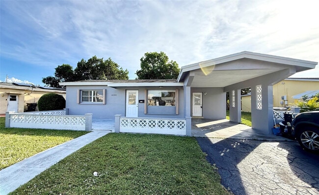 Building Photo - 4190 NW 45th St