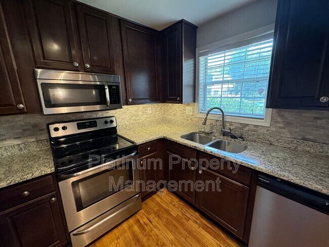 Building Photo - 311 Peachtree Hills Ave NE