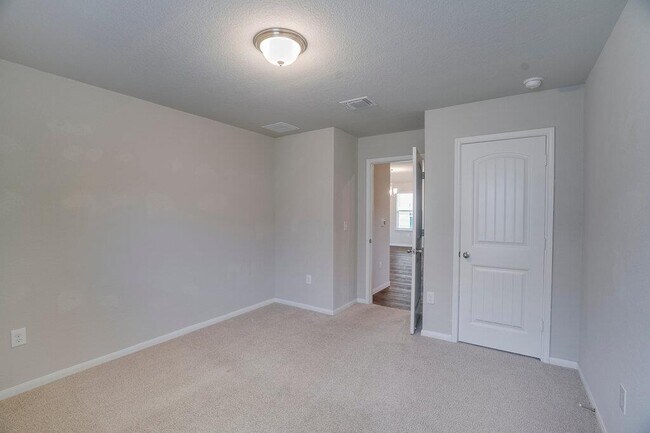 Building Photo - 13804 Cantarra Dr