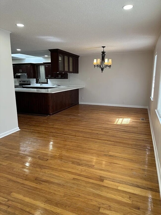 Building Photo - 2712 Garvin Rd NW