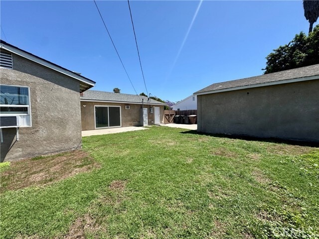 Building Photo - 1211 N Siesta St