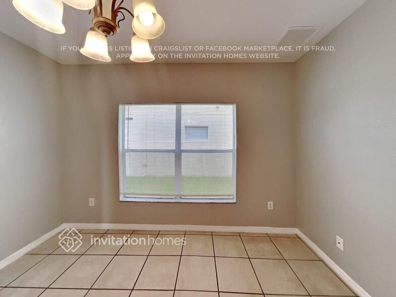 Building Photo - 8233 Crescent Moon Dr