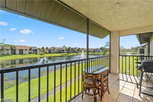 Building Photo - 8565 Charter Club Cir