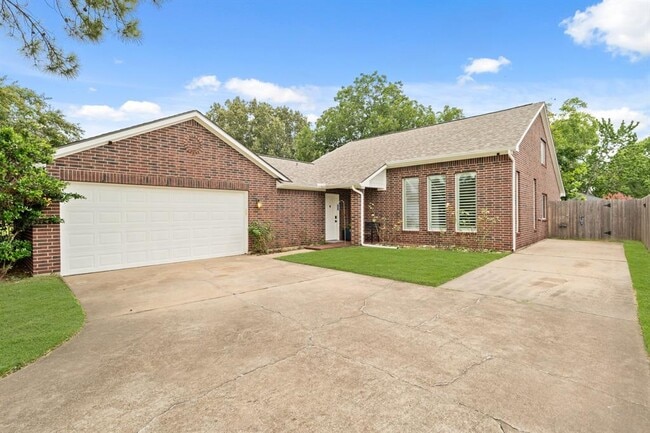 Primary Photo - 703 Canyon Garden Dr