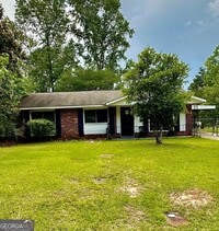 Building Photo - 3245 Doyle Ave